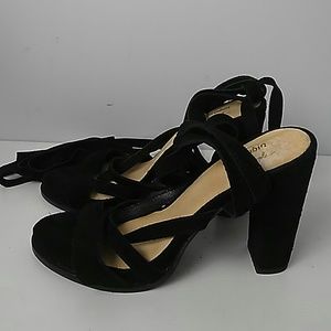 Farylrobin Free People Black Suede heels sandals 7